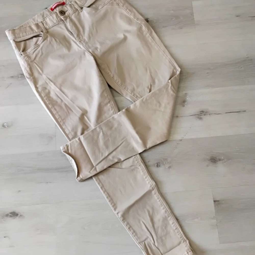 Unionbay Beige Women's Jeans - Picture 2 of 7